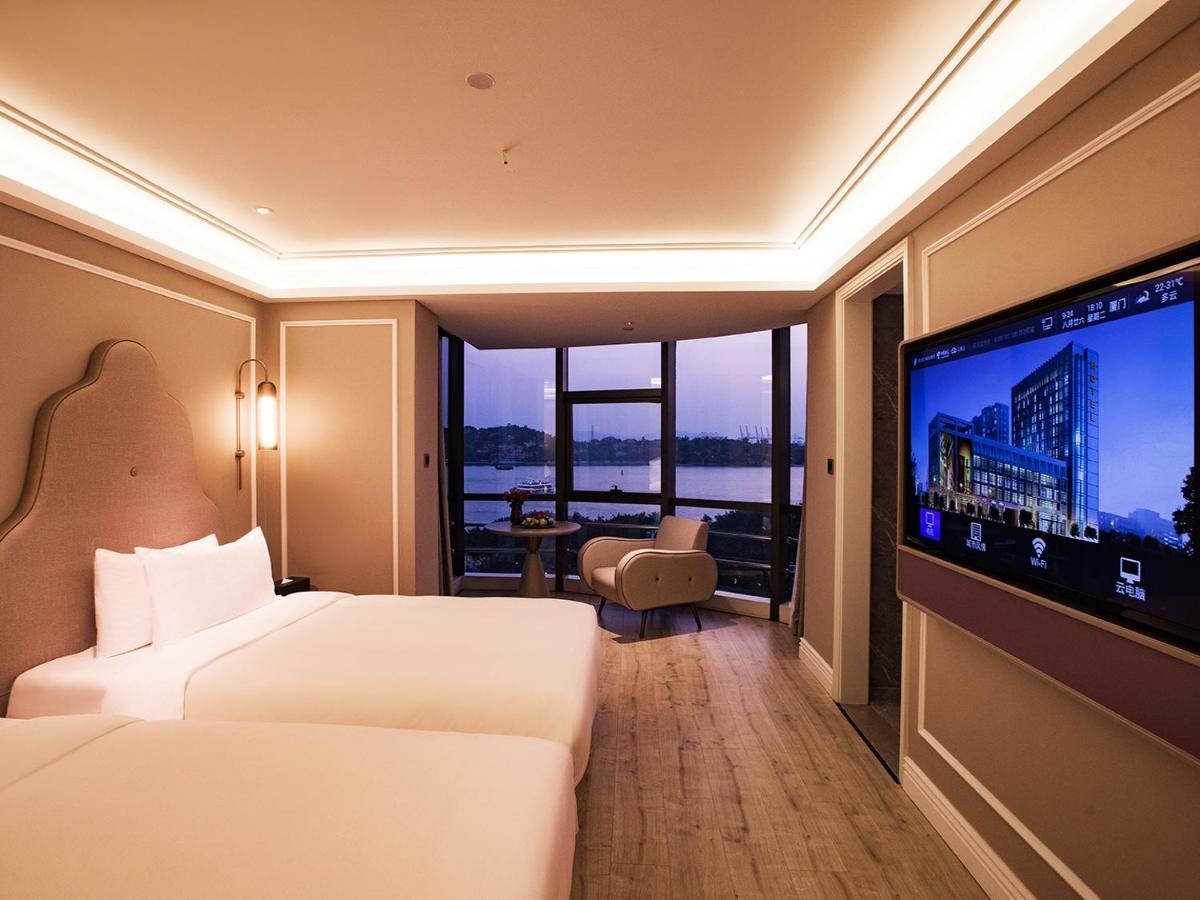Mercure Xiamen Zhongshan Road Pedestrian Street Seaview Exterior photo